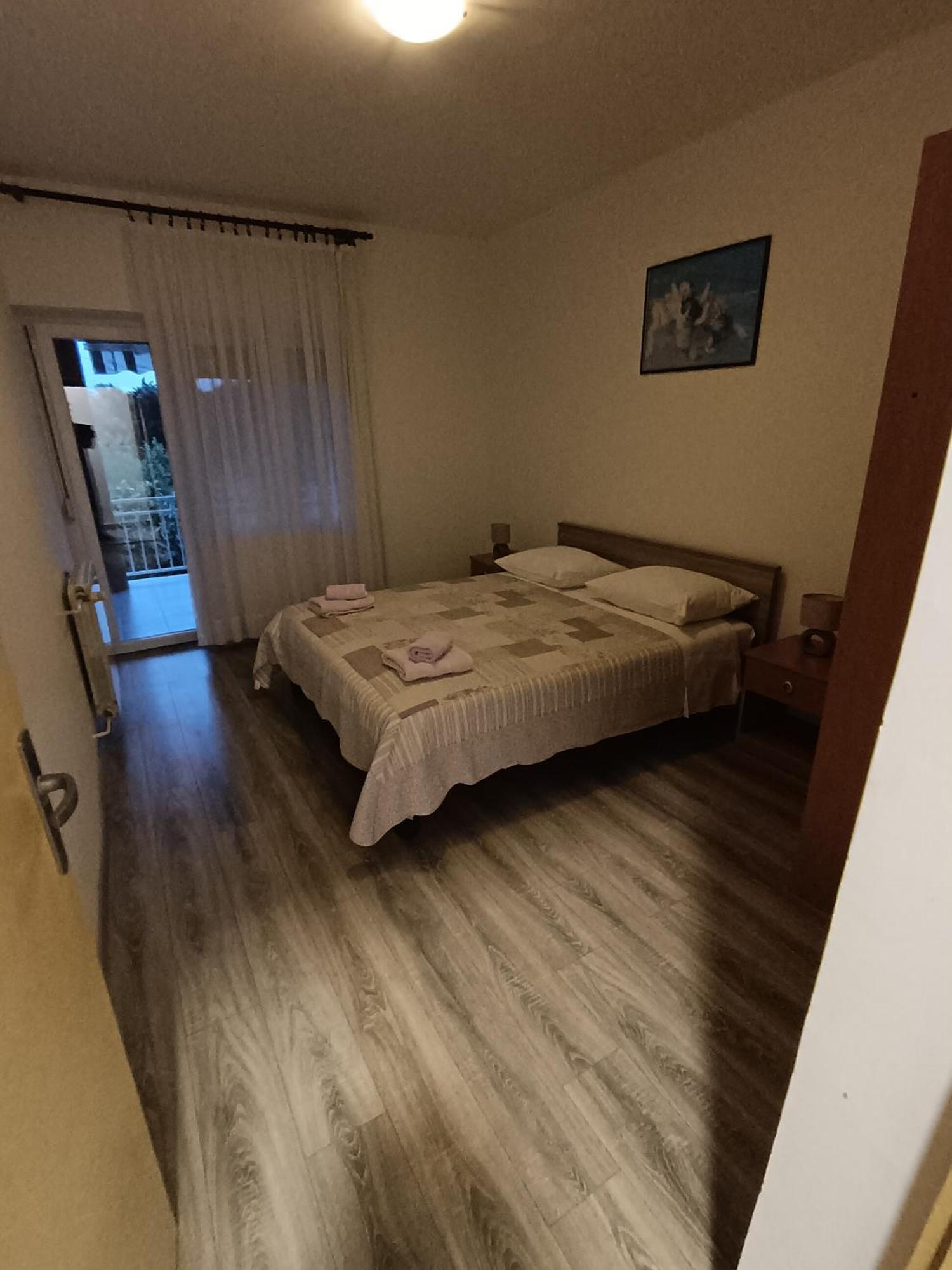 Apartments Lana Starigrad Paklenica Bilik gambar